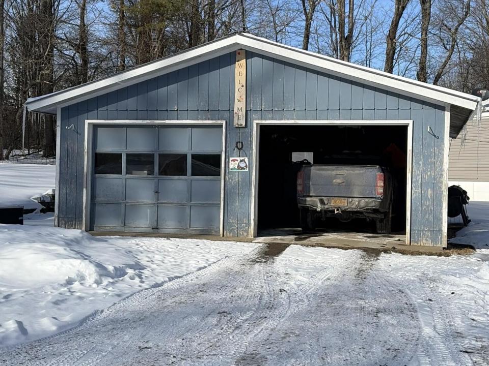 76 Moss Road, Lewis - garage
