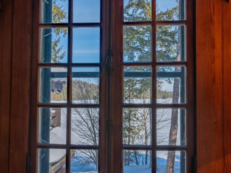 HemlockLedgeCamp_Bedroom1_View