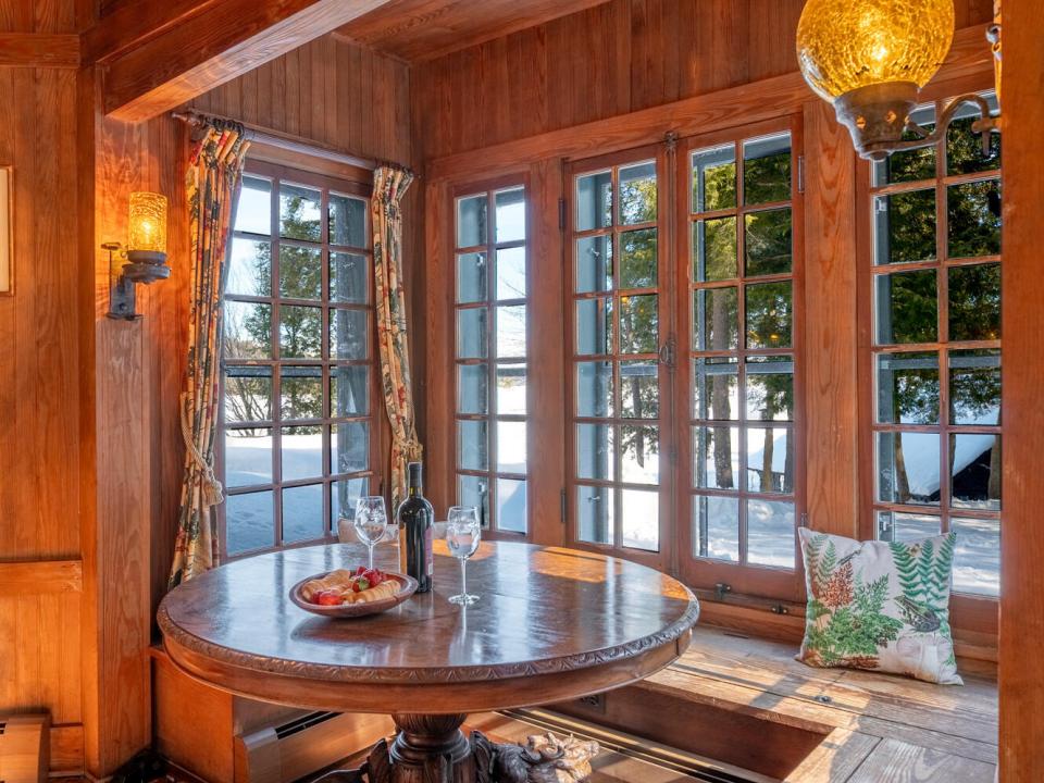 HemlockLedgeCamp_DR_Nook_V