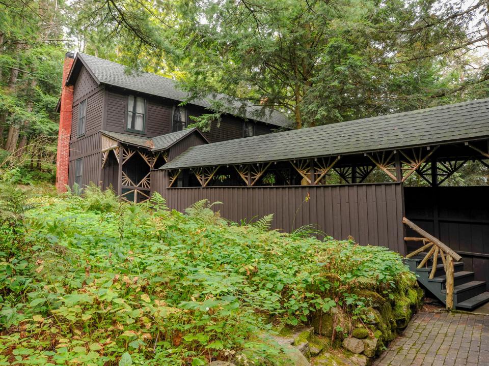 HemlockLedge_Bunkhouse_Pathway