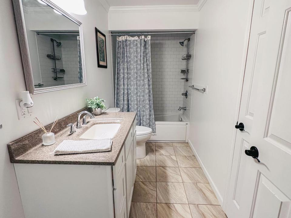 Guest Bathroom Upstairs