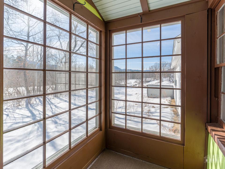 6 Parkside Rd Jay-21