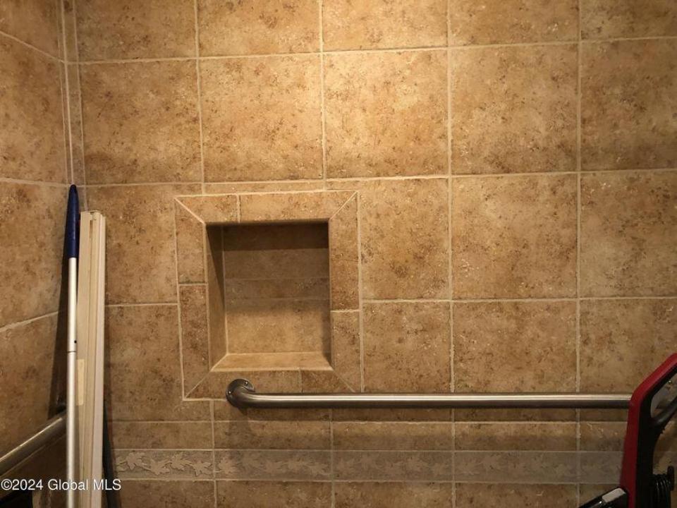 20240822034106890364000000-o