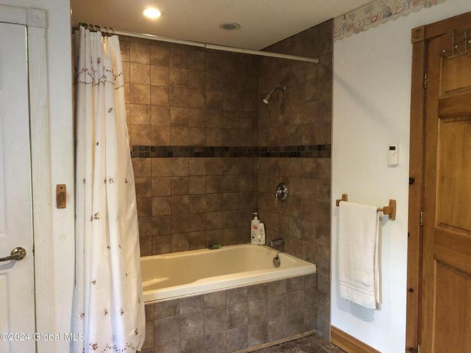 20240822034126068767000000-o