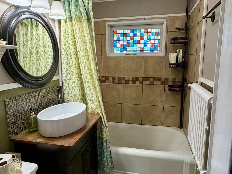 Bathroom 2 Full Bath