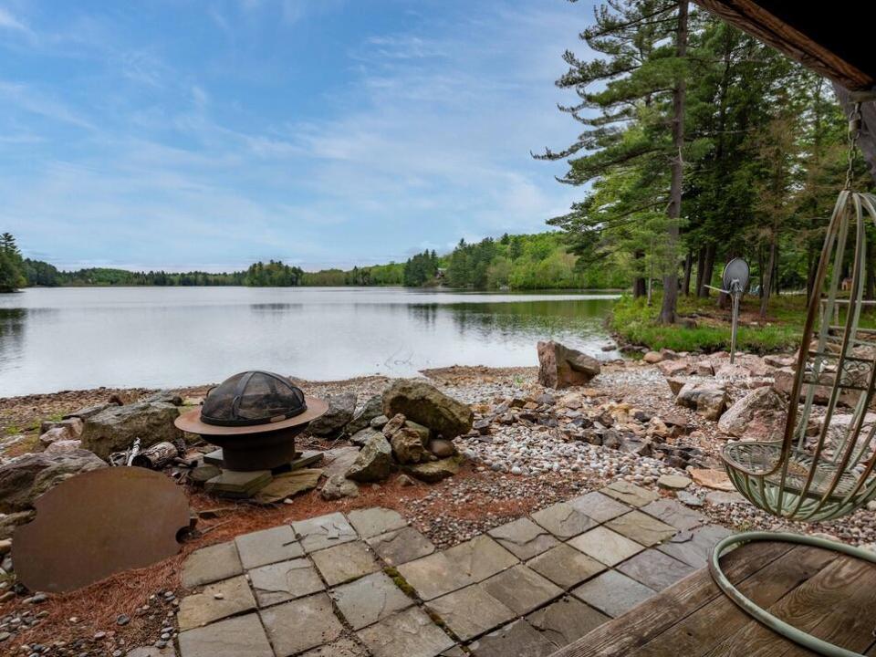 E928FF71-407D-473D-A4BB-A84F49593138_1_1