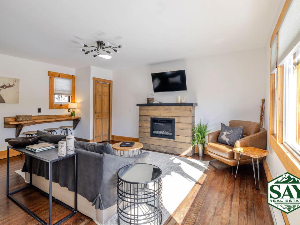 Ground_006_JC3_5912_edit_SAYbranded