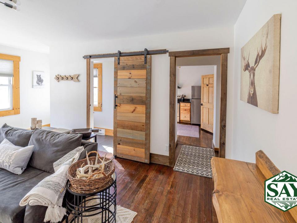 Ground_009_JC3_5928_edit_SAYbranded