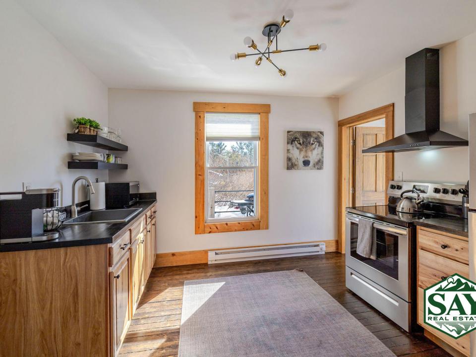 Ground_010_JC3_5932_edit_SAYbranded