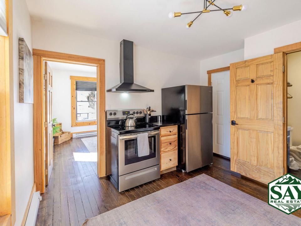 Ground_012_JC3_5940_edit_SAYbranded