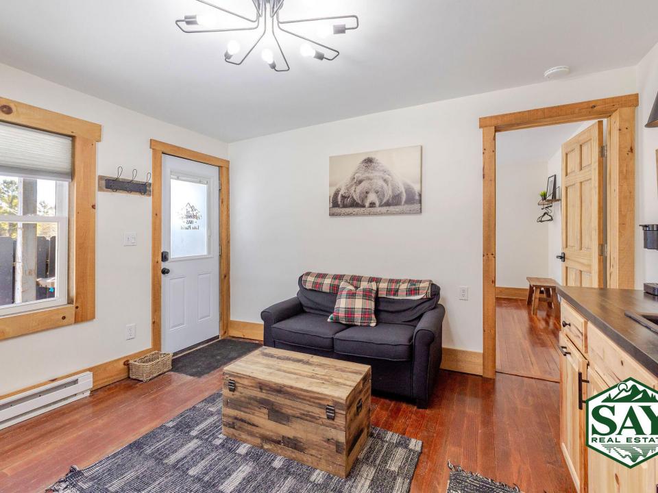 Ground_019_JC3_5968_edit_SAYbranded