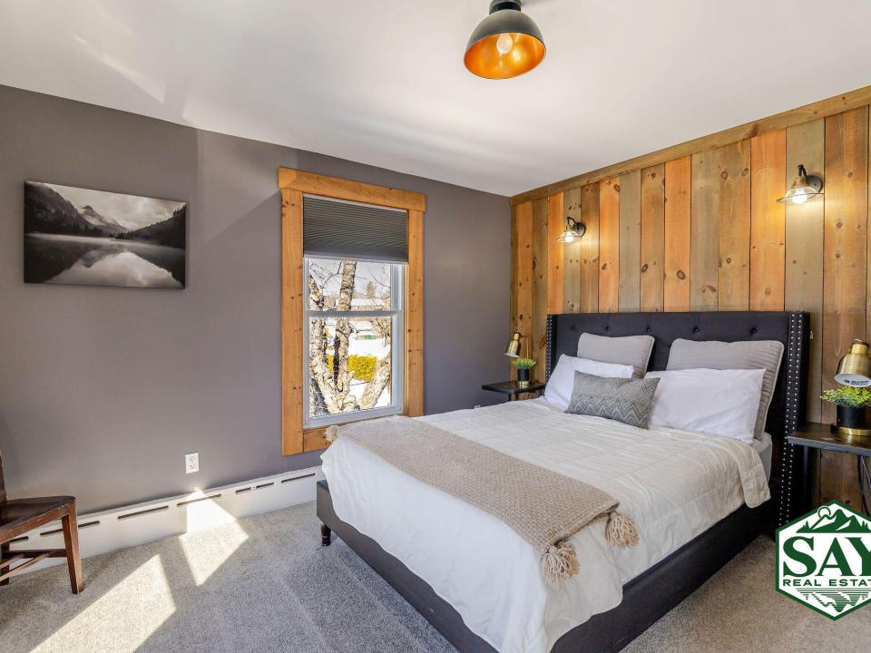 Ground_029_JC3_6008_edit_SAYbranded