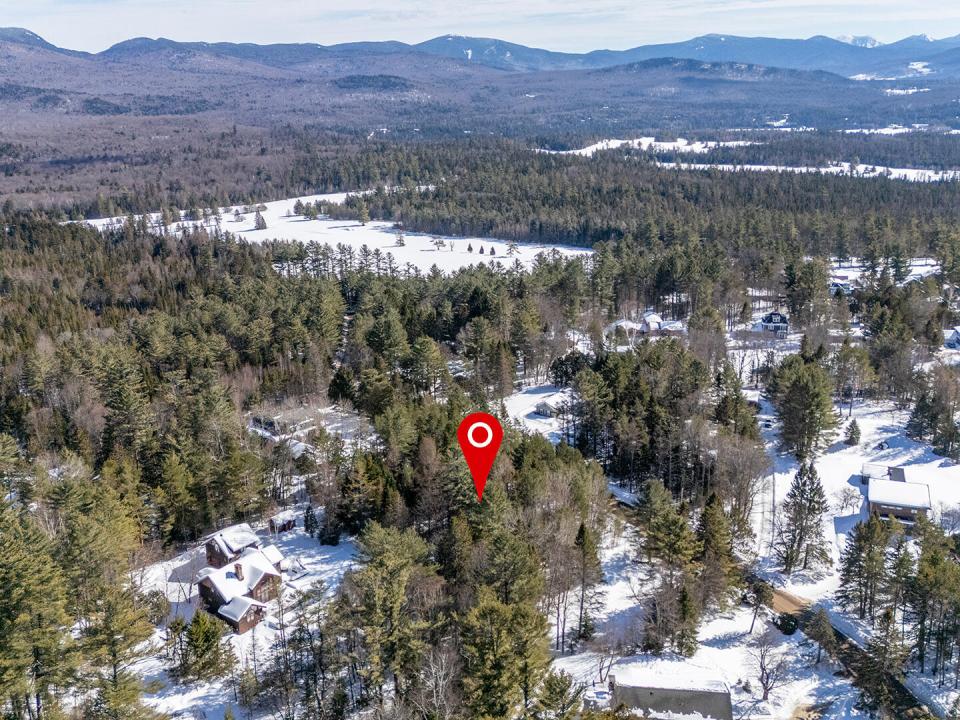 LandOnCobbleHillRoad_A_High_Lot_GolfCour