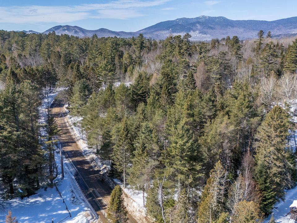 LandOnCobbleHillRoad_A_Low_Lot_R