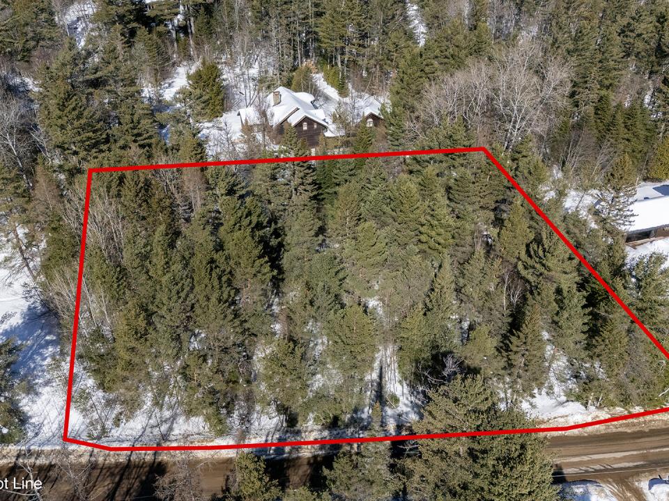 LandOnCobbleHillRoad_A_Mid_Lot_M_Line