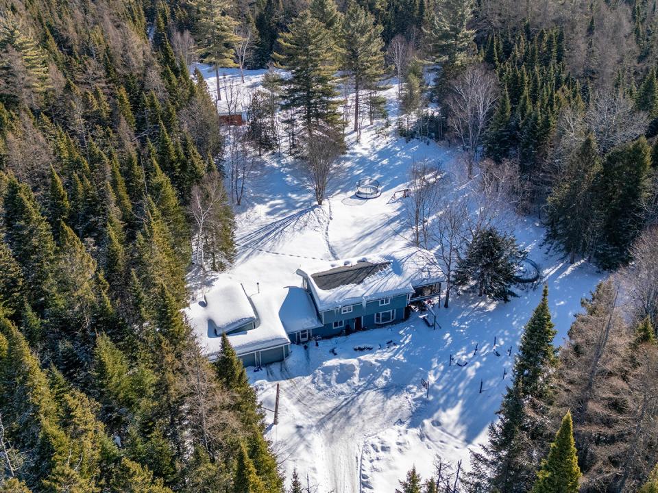 VermontvilleHomeOnRoute3_A_Exterior_Mid_