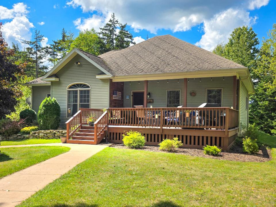 LB 14 Tamarack Dr-5