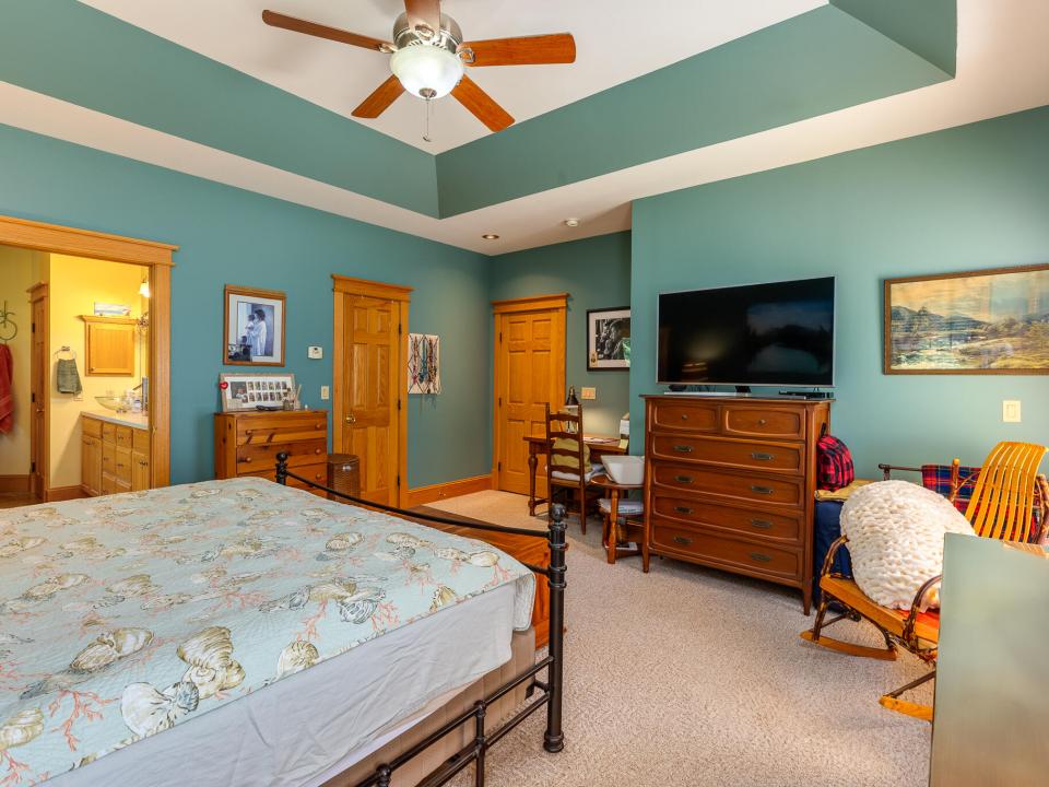 LB 14 Tamarack Dr-24