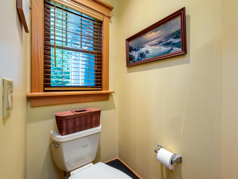 LB 14 Tamarack Dr-27