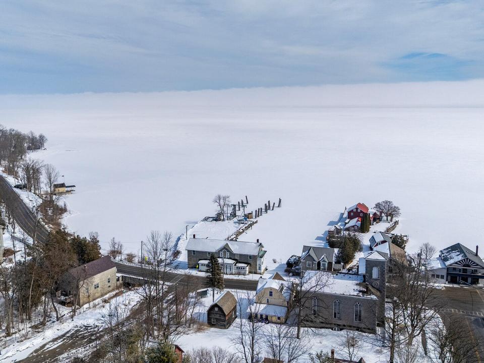 EssexHomeNearTheFerry_A_Exterior_Back_R