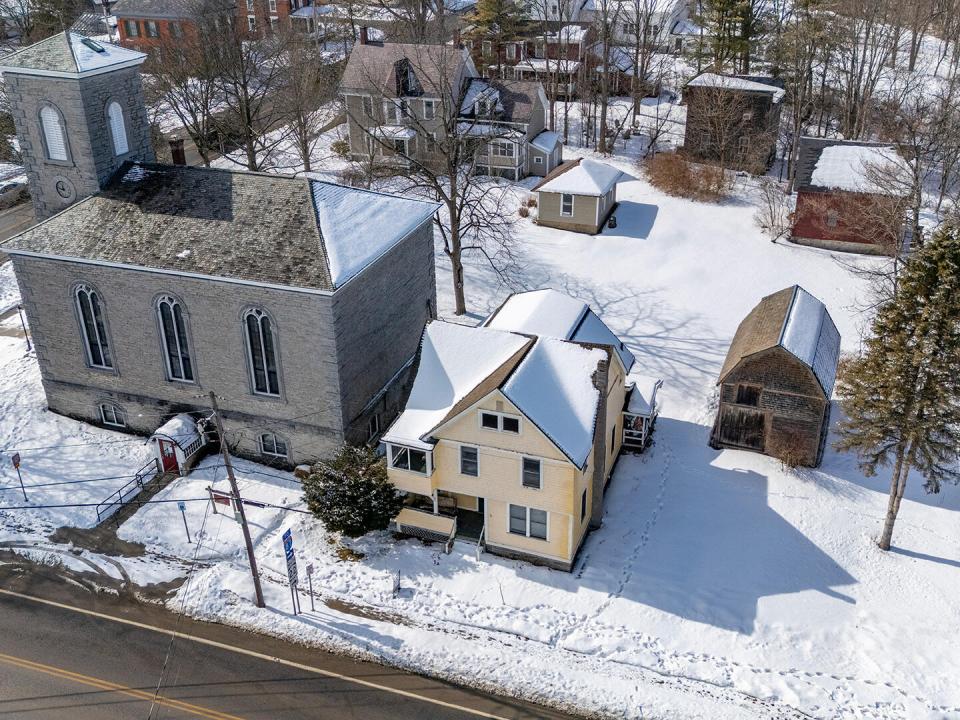 EssexHomeNearTheFerry_A_Exterior