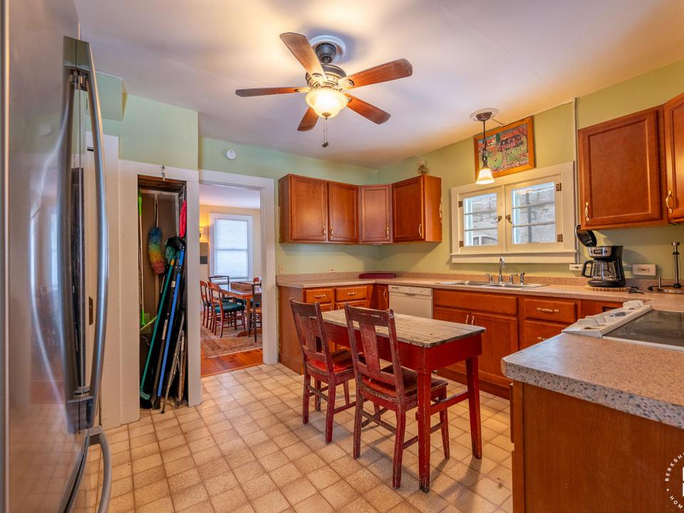 EssexHomeNearTheFerry_Kitchen_R