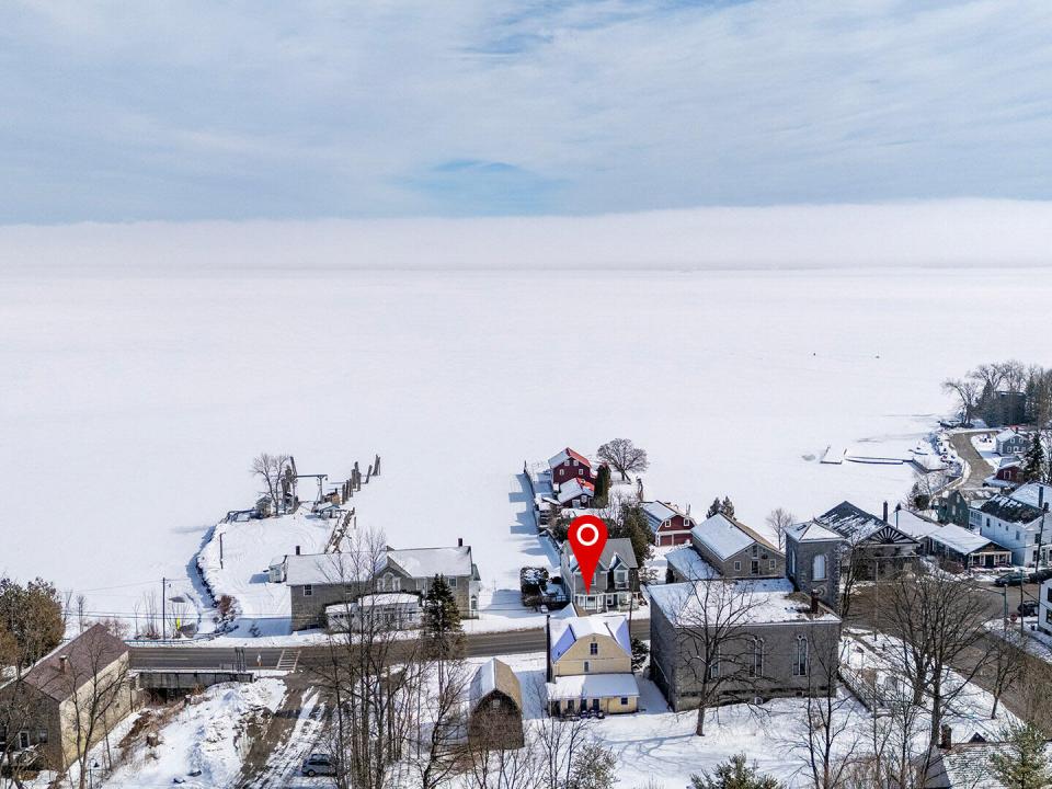 EssexHomeNearTheFerry_A_Exterior_Back_M