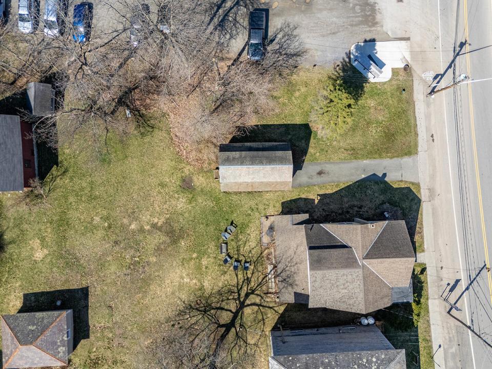 EssexHomeWithLakeViews_S_A_Above