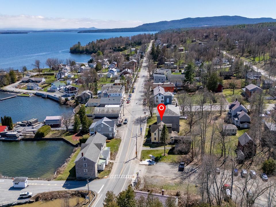 EssexHomeWithLakeViews_S_A_Property_Town