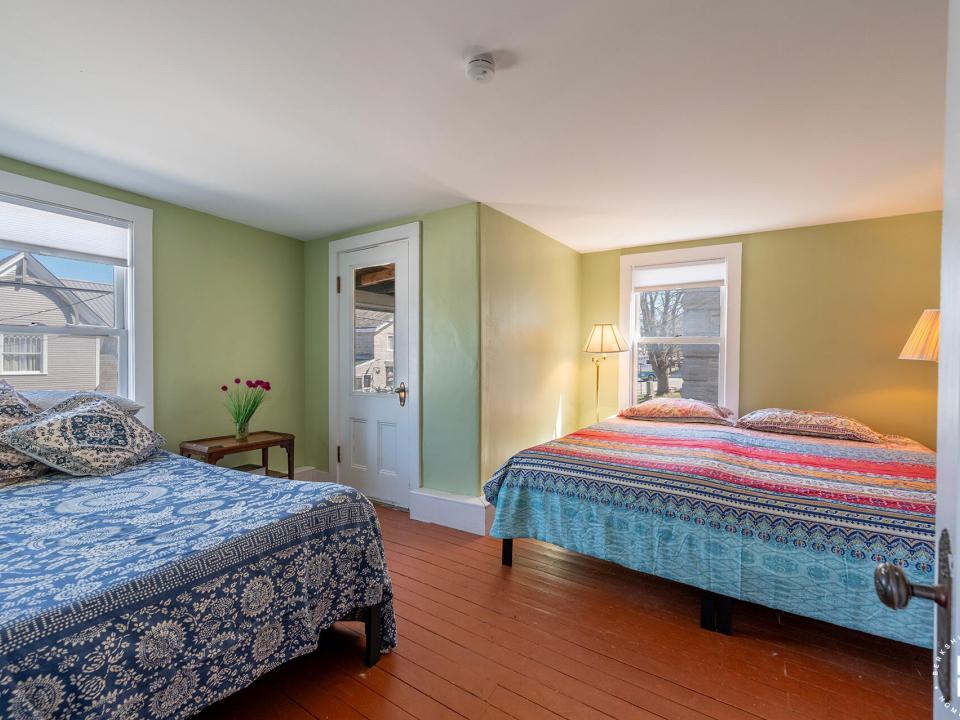 EssexHomeWithLakeViews_S_Bedroom2