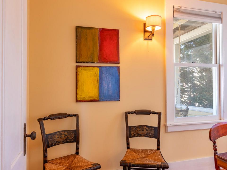 EssexHomeWithLakeViews_S_DR_Chairs