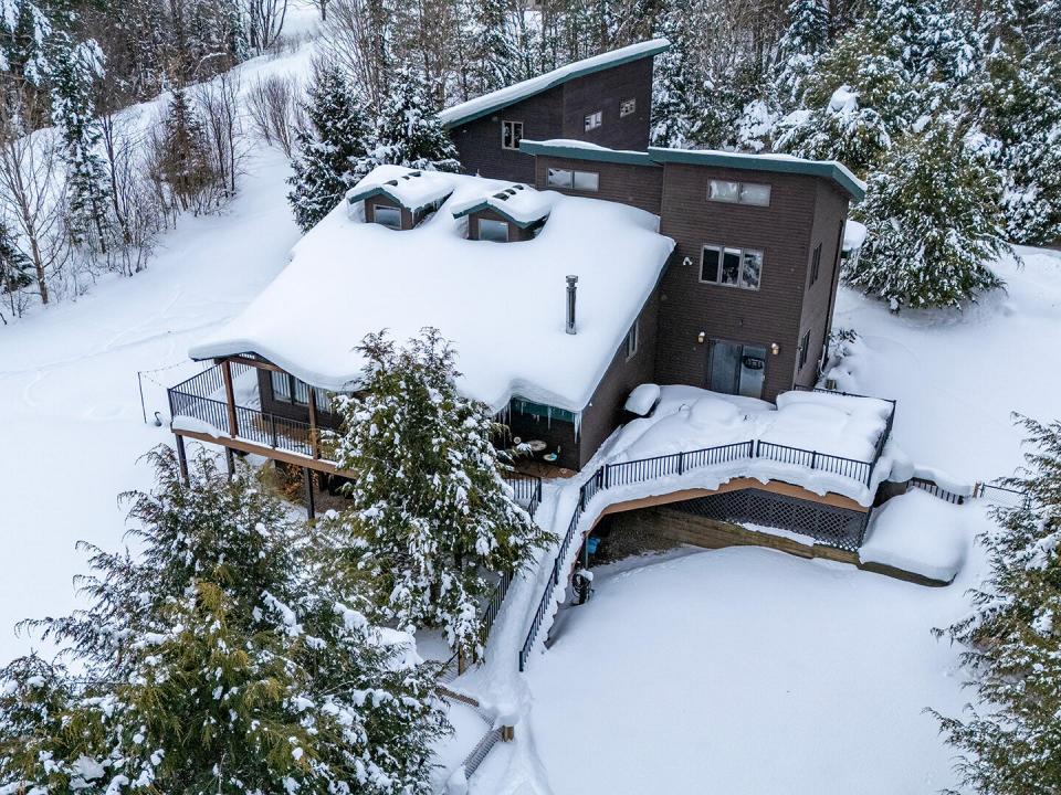 GorgeousHomeOnAveryville_A_Exterior_Back