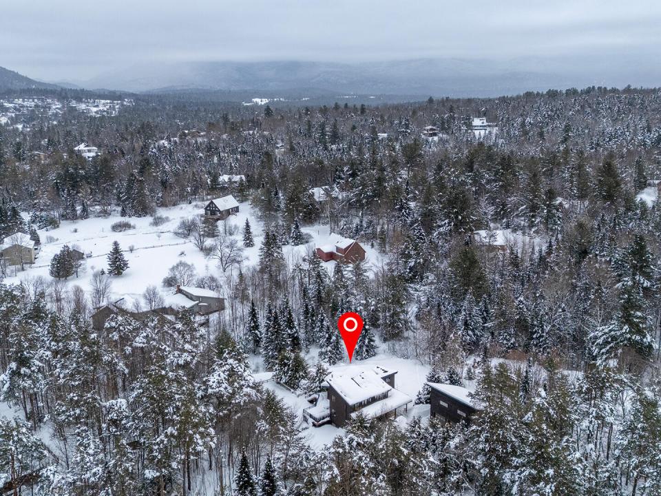 GorgeousHomeOnAveryville_A_Property_Fron