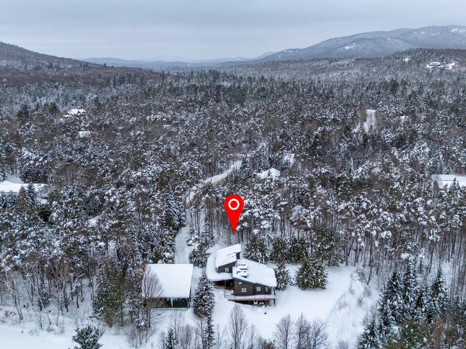 GorgeousHomeOnAveryville_A_Property_Side