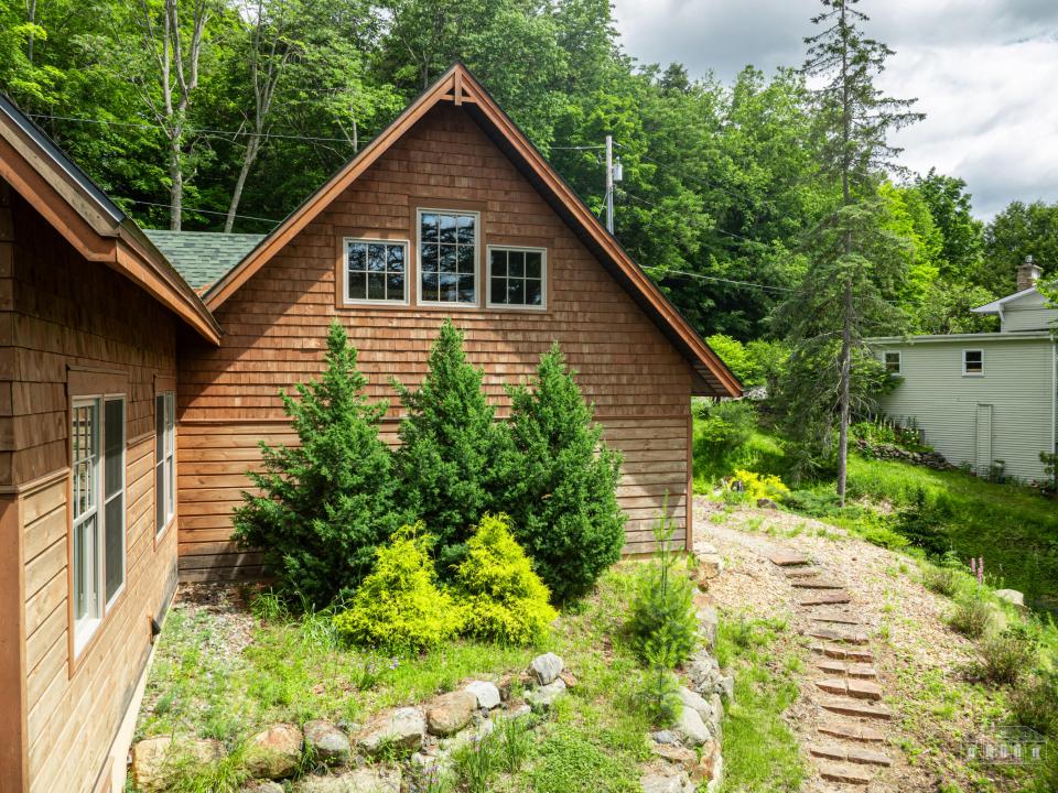 163 Riverside Dr SL-6