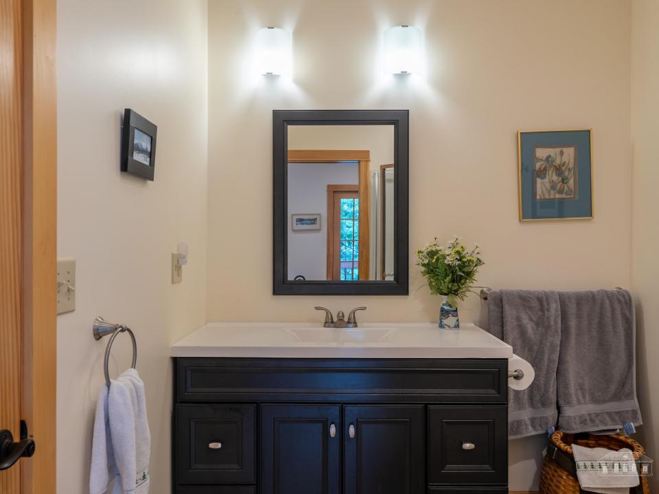 163 Riverside Dr SL-44