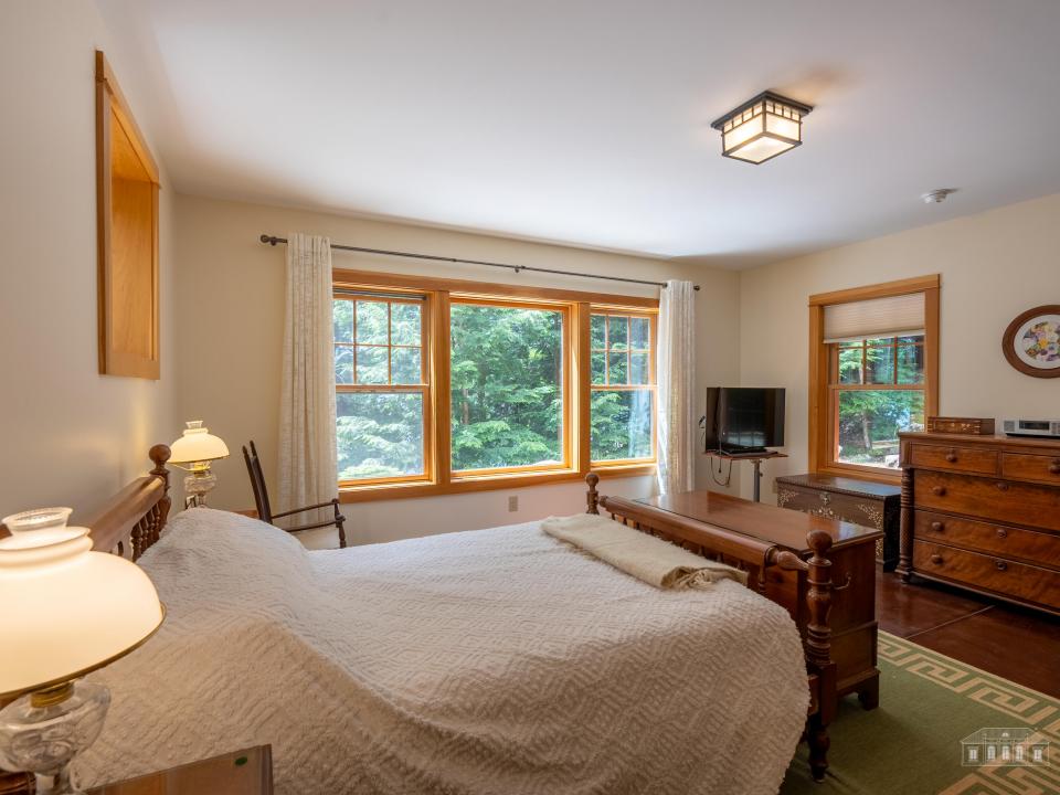 163 Riverside Dr SL-49