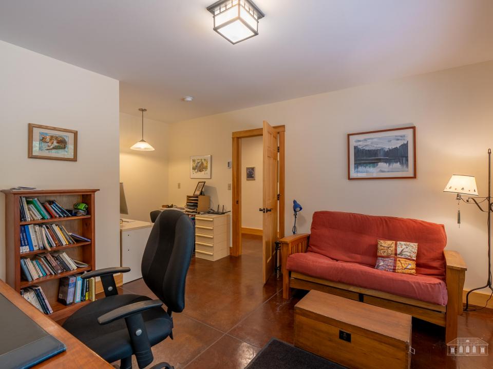 163 Riverside Dr SL-54