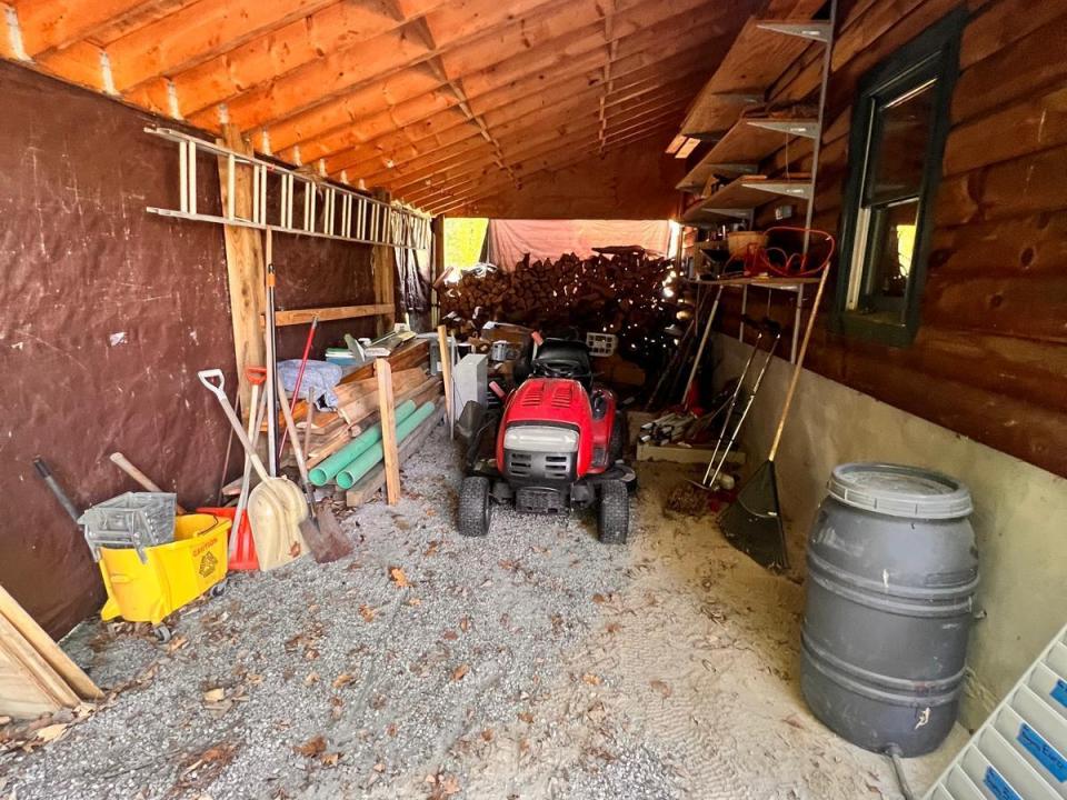 Covered Storage Area off the Barn