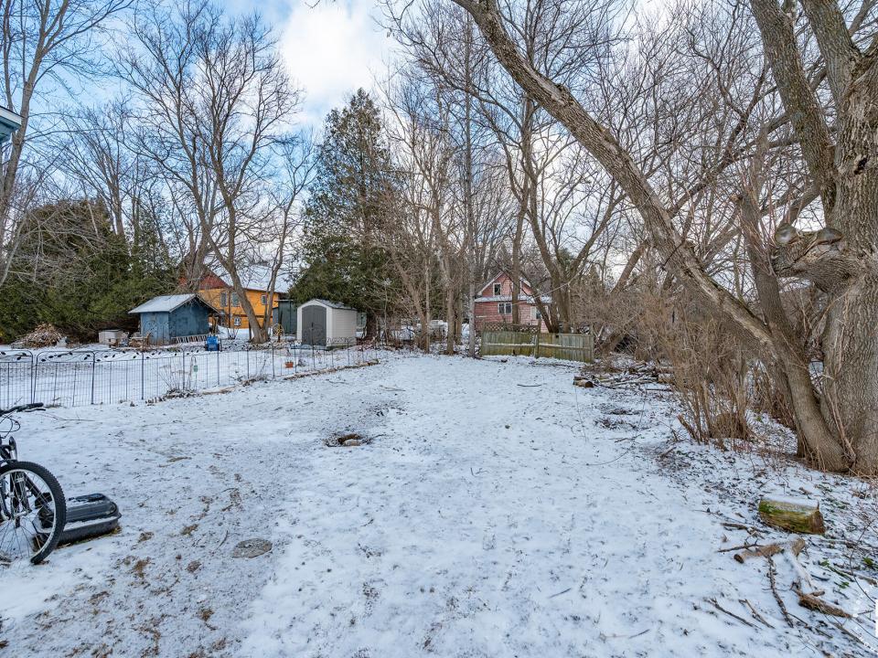 CozyTupperLakeHome_Backyard