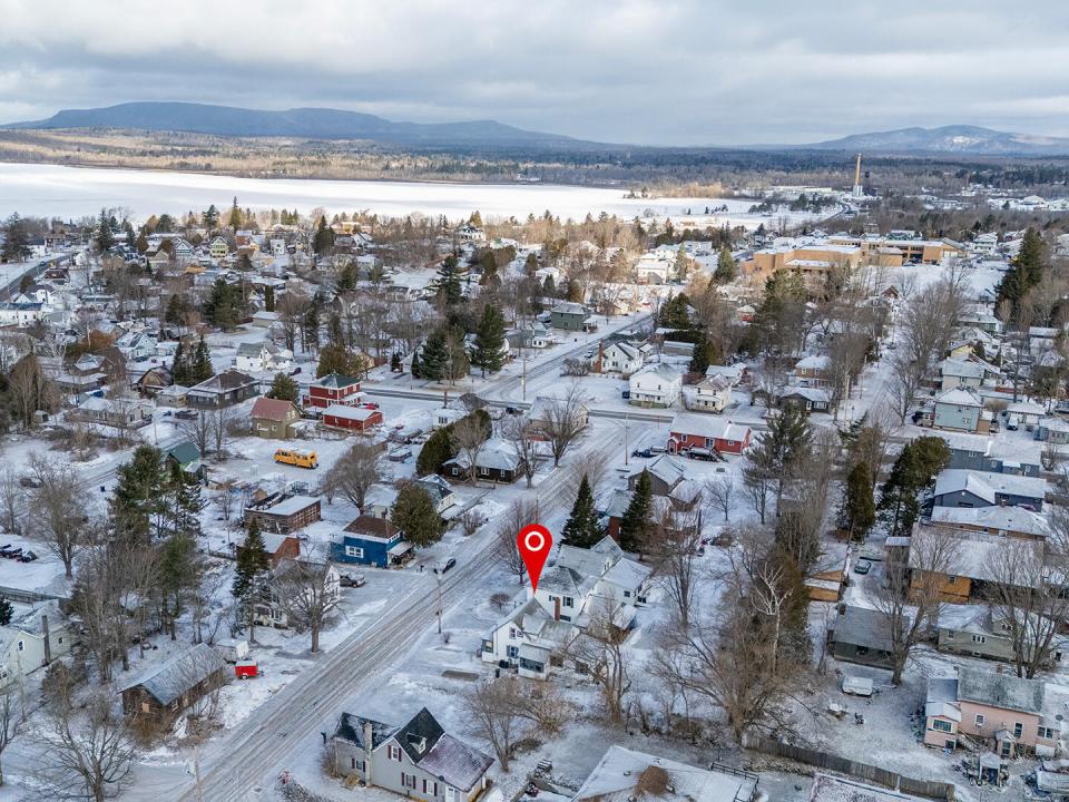 CozyTupperLakeHome_A_Property_Back_L