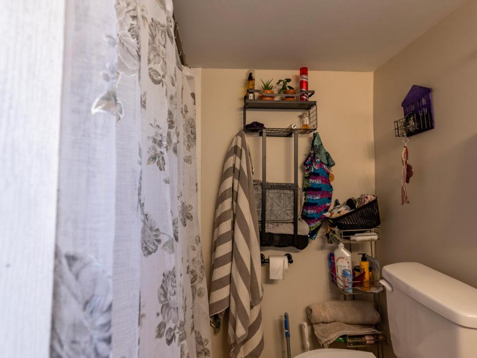 CozyTupperLakeHome_Bathroom