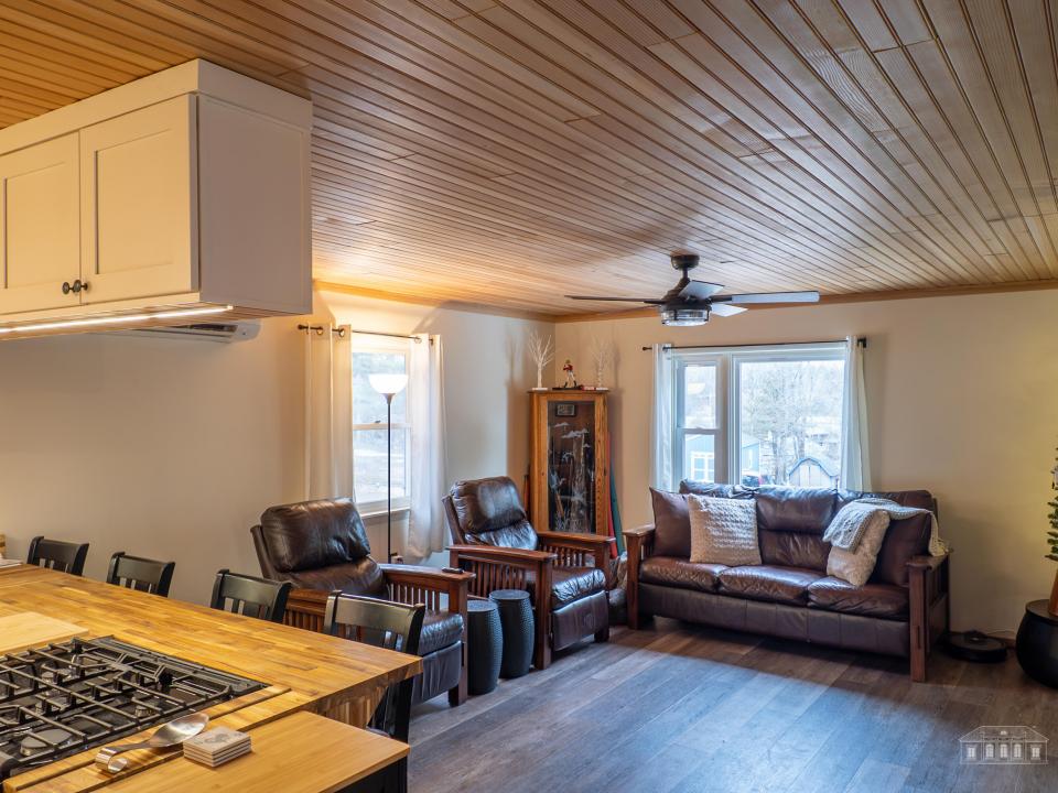 48 Tara Dr SL-19