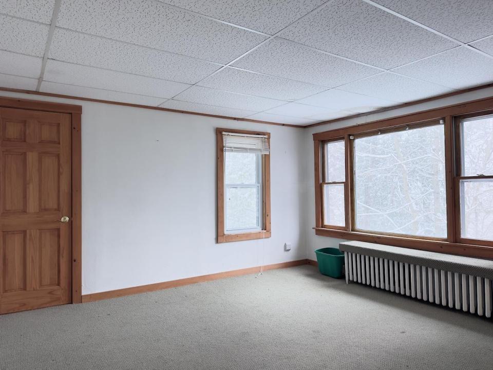 Upstairs Living Room Area