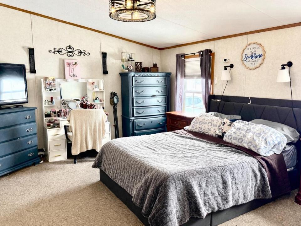 E3D7206C-D6D2-4EB0-9B7B-005935F900DD