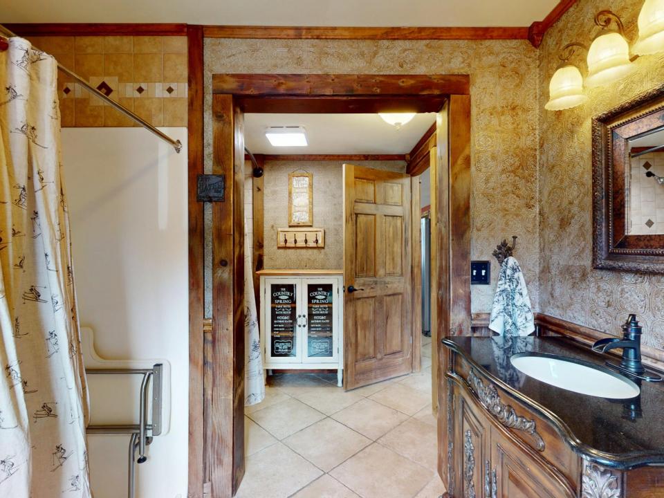 Accessible Bathroom - Main Floor