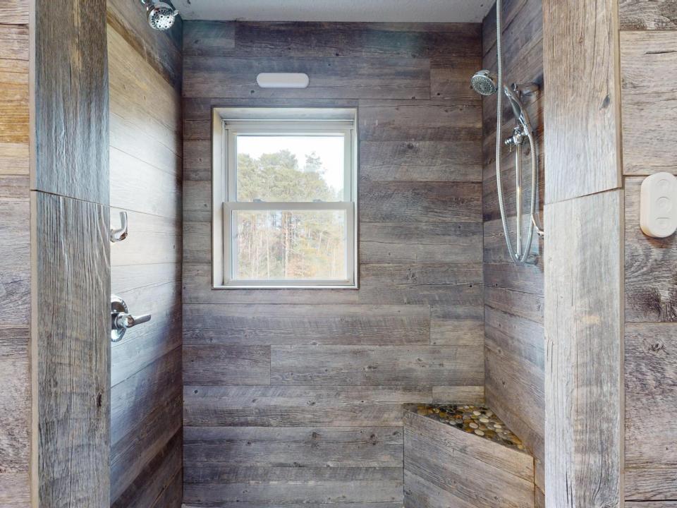 Primary Shower