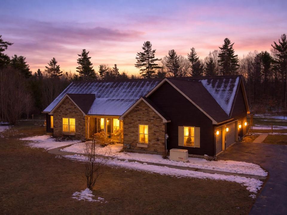 E7405681-9AE9-4649-ACD8-BB817DBDC2DA