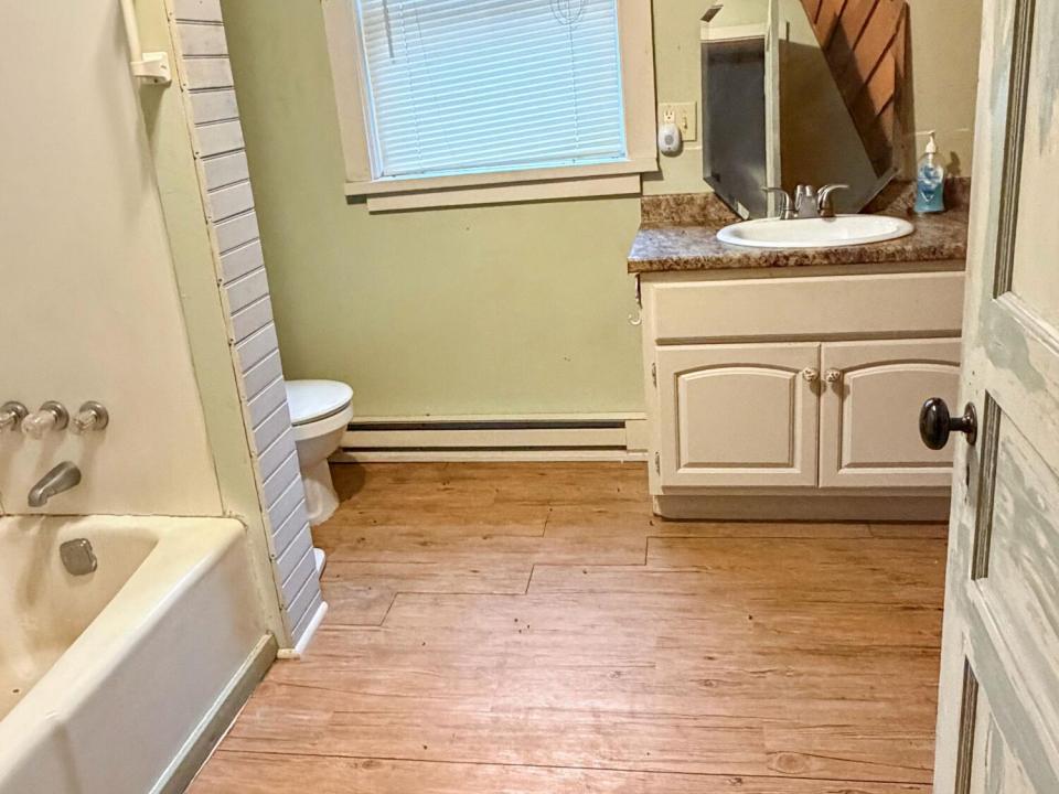 46F1A16A-53B6-49FC-A281-25EF3AE7FED5