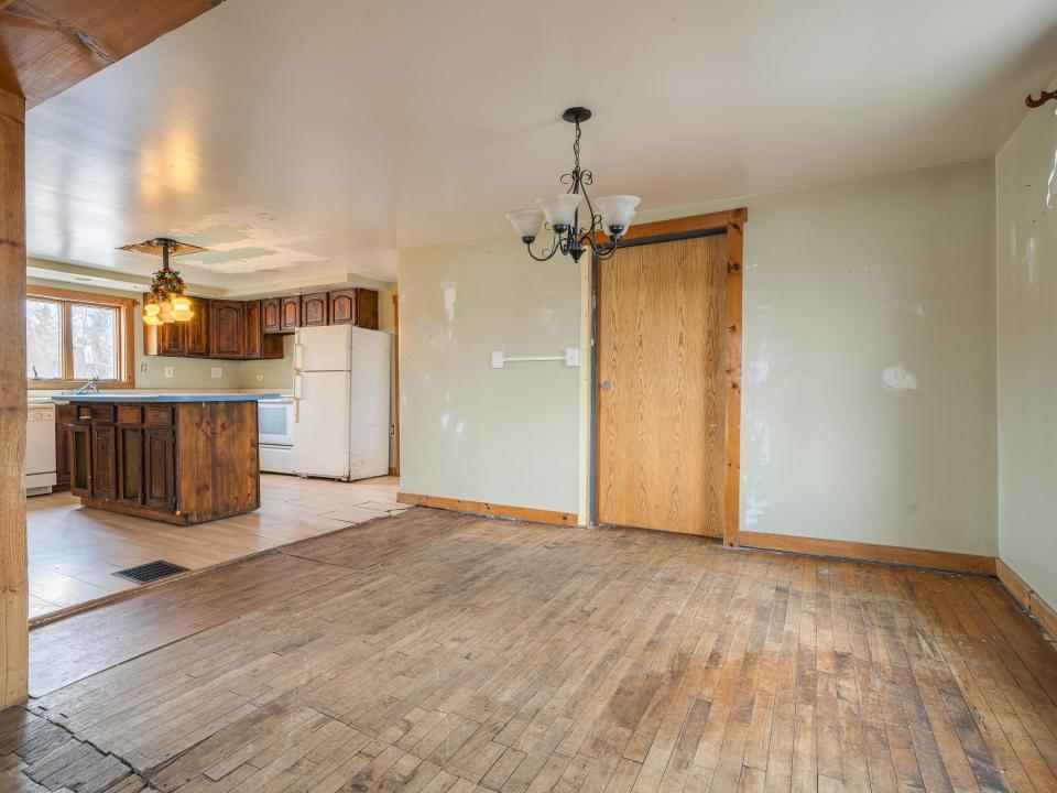 20 Leboeuf St-26